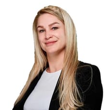 Dionne Veldwijk - Commercieel Medewerker