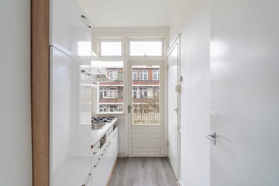 Photo 7 of Jan ten Brinkstraat 37