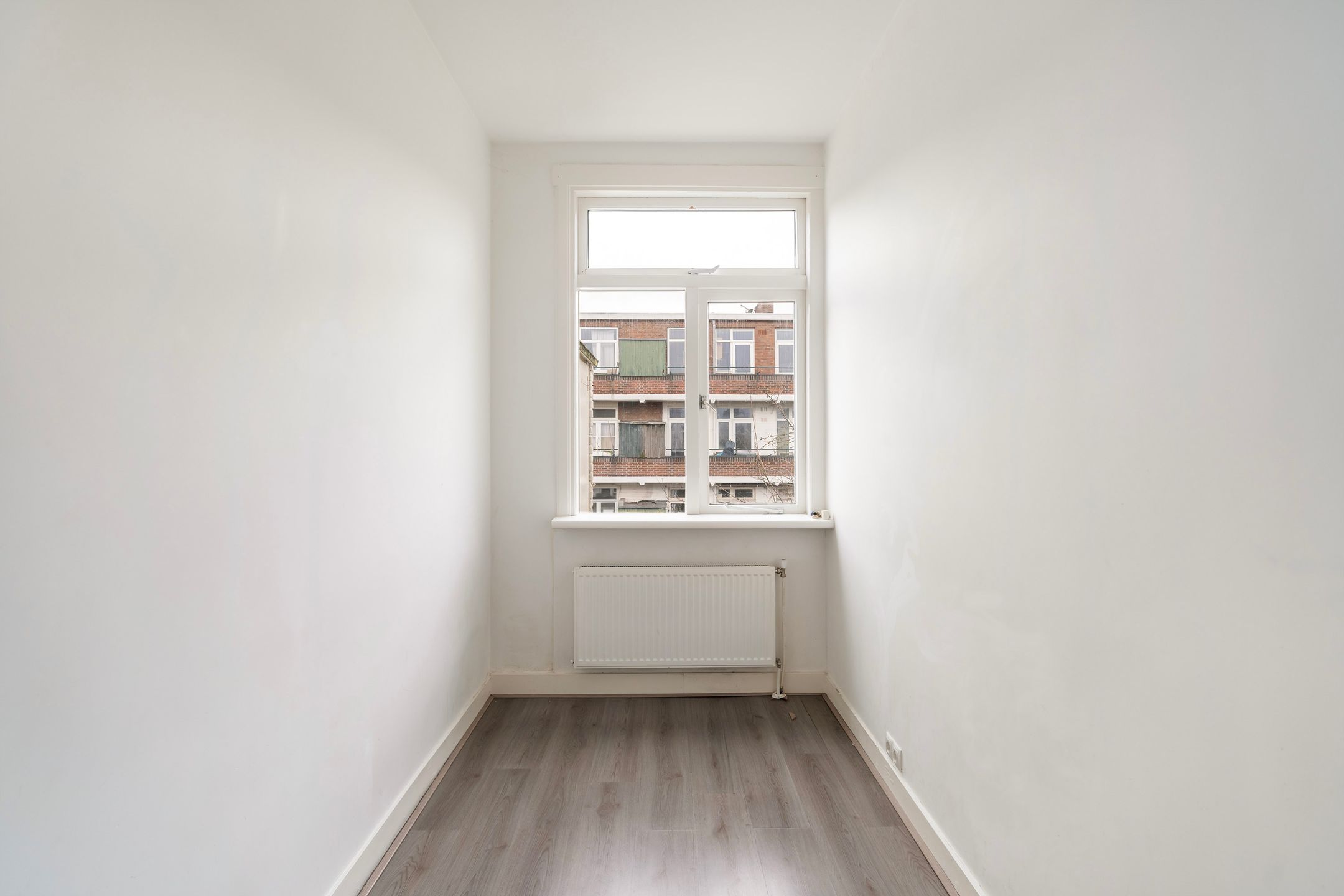 Photo 15 of Jan ten Brinkstraat 37