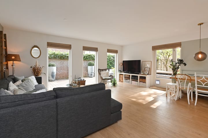 Foto 23 van Wit-geellaan 13