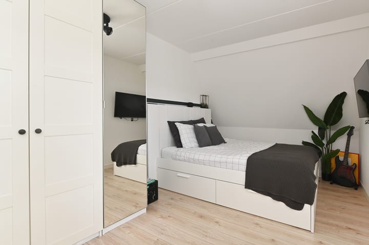 Foto 44 van Wit-geellaan 13