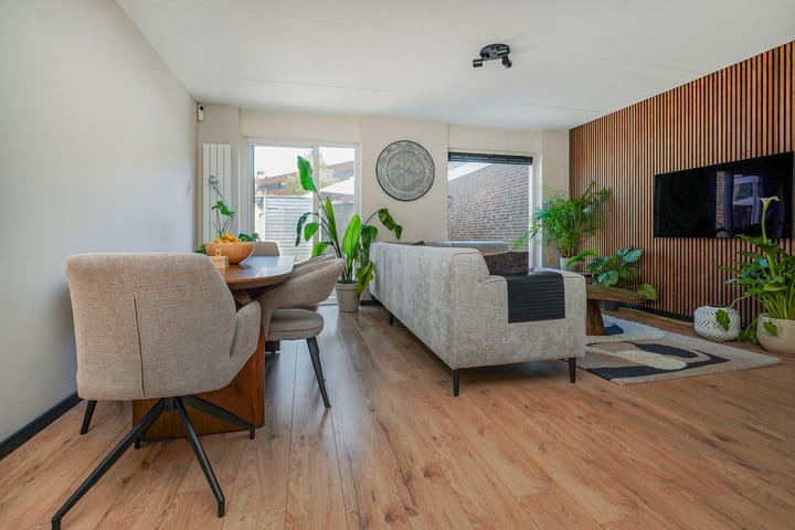 Foto 12 van Schouw 87