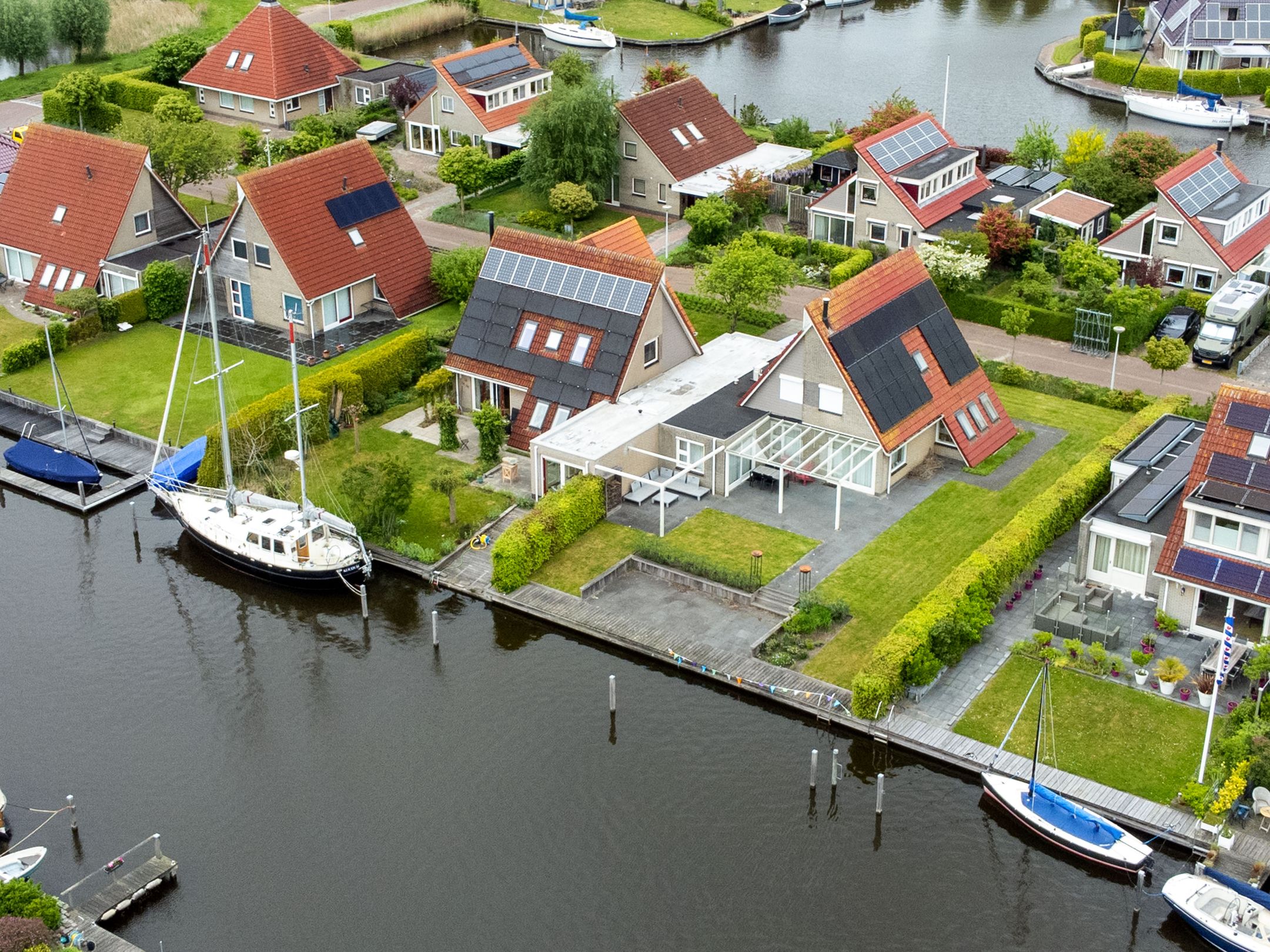 Photo 51 of Swanneblom 8