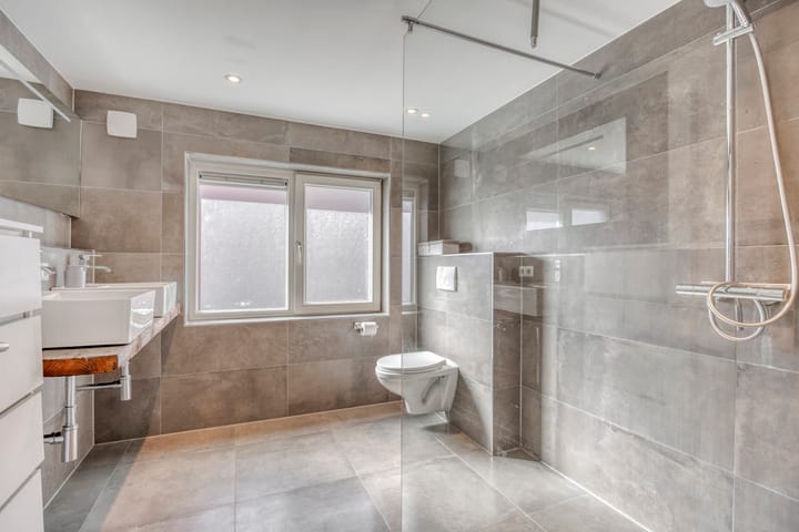 Foto 3 van Van Heutzplein 4