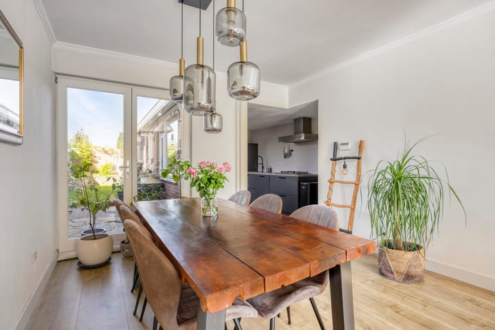 Photo 14 of Van Heutzplein 4