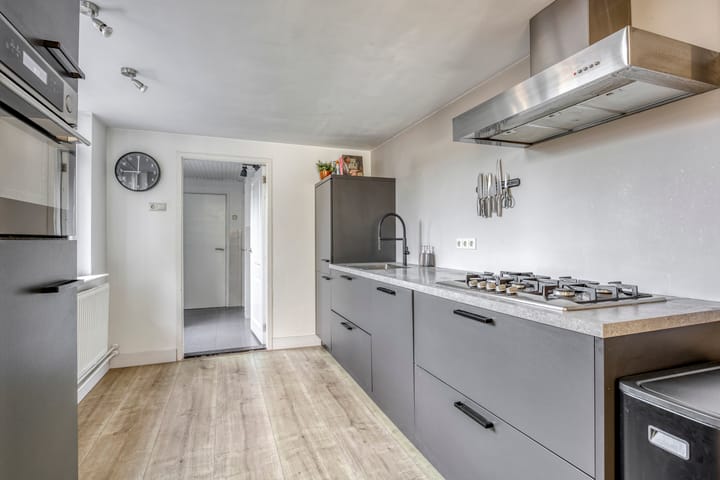 Photo 15 of Van Heutzplein 4