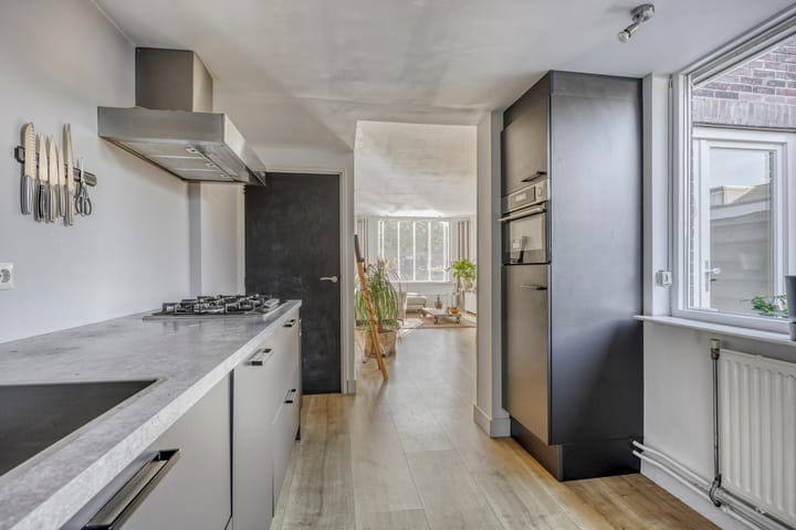 Photo 16 of Van Heutzplein 4