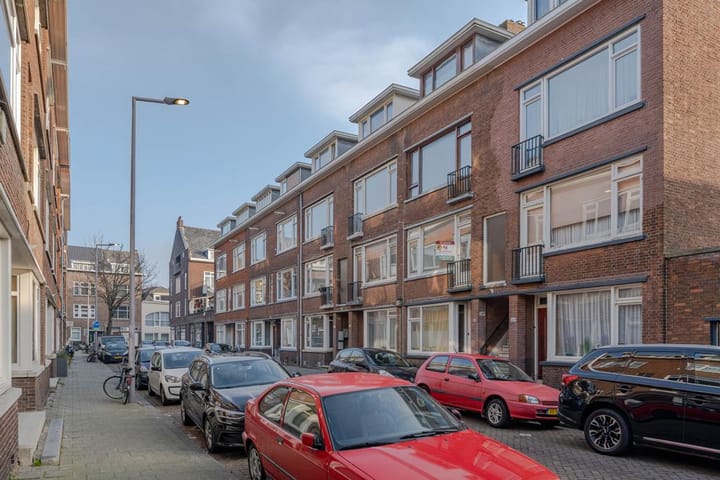 Photo 1 of Jaersveltstraat 24-B