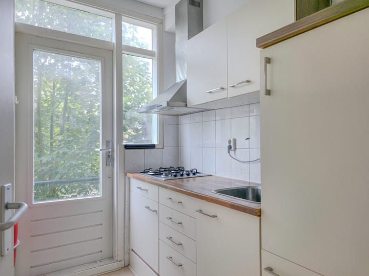 Photo 16 of Jaersveltstraat 24-B