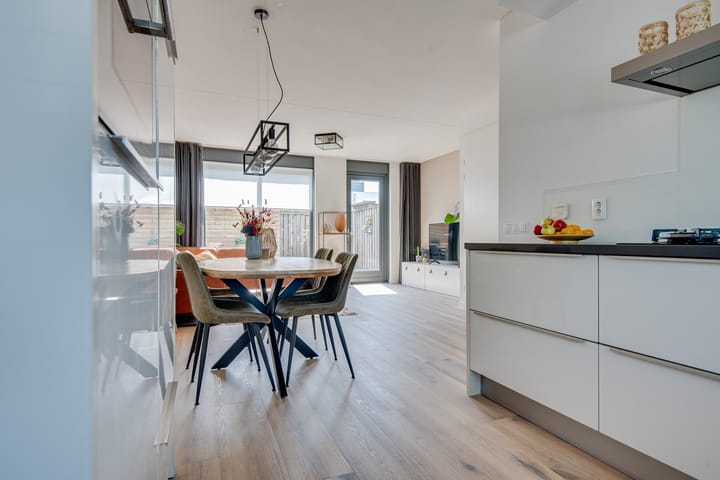 Foto 9 van Louis Couperuslaan 29