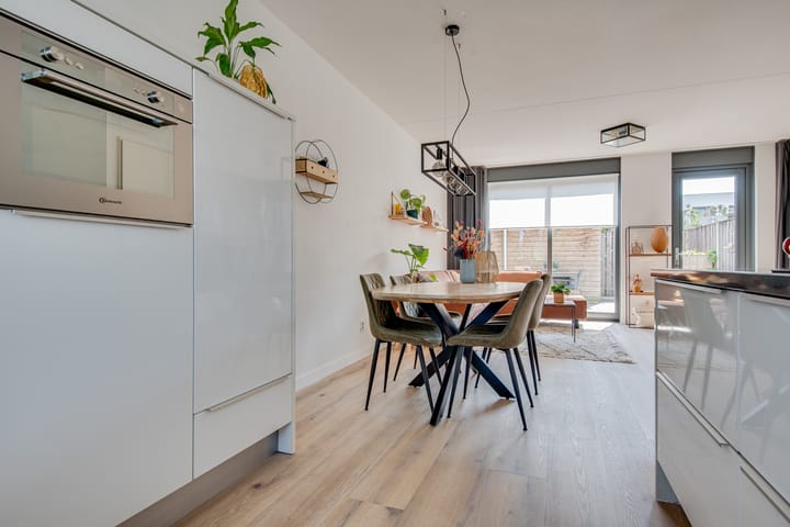 Foto 12 van Louis Couperuslaan 29