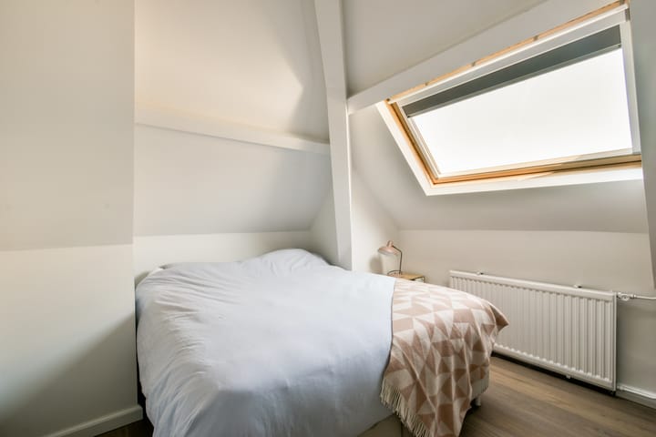 Foto 32 van Kostverlorenstraat 57