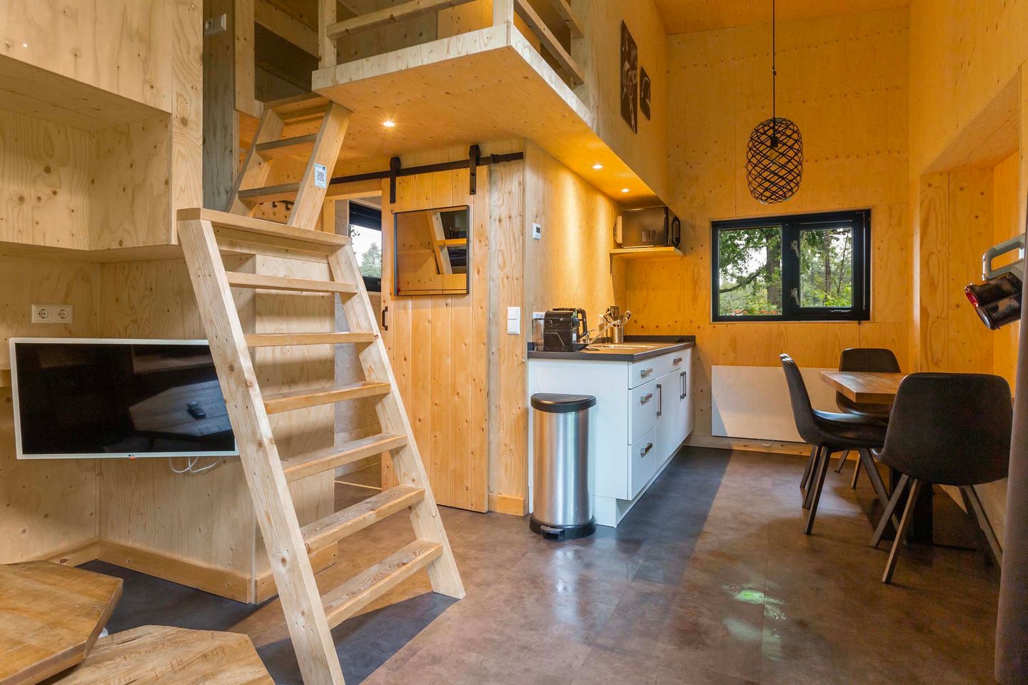 Photo 4 of Koningsweg 14-TH16