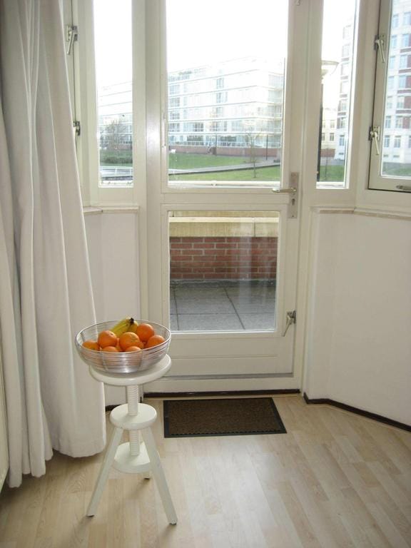 Foto 15 van Burgemeester De Monchyplein 168