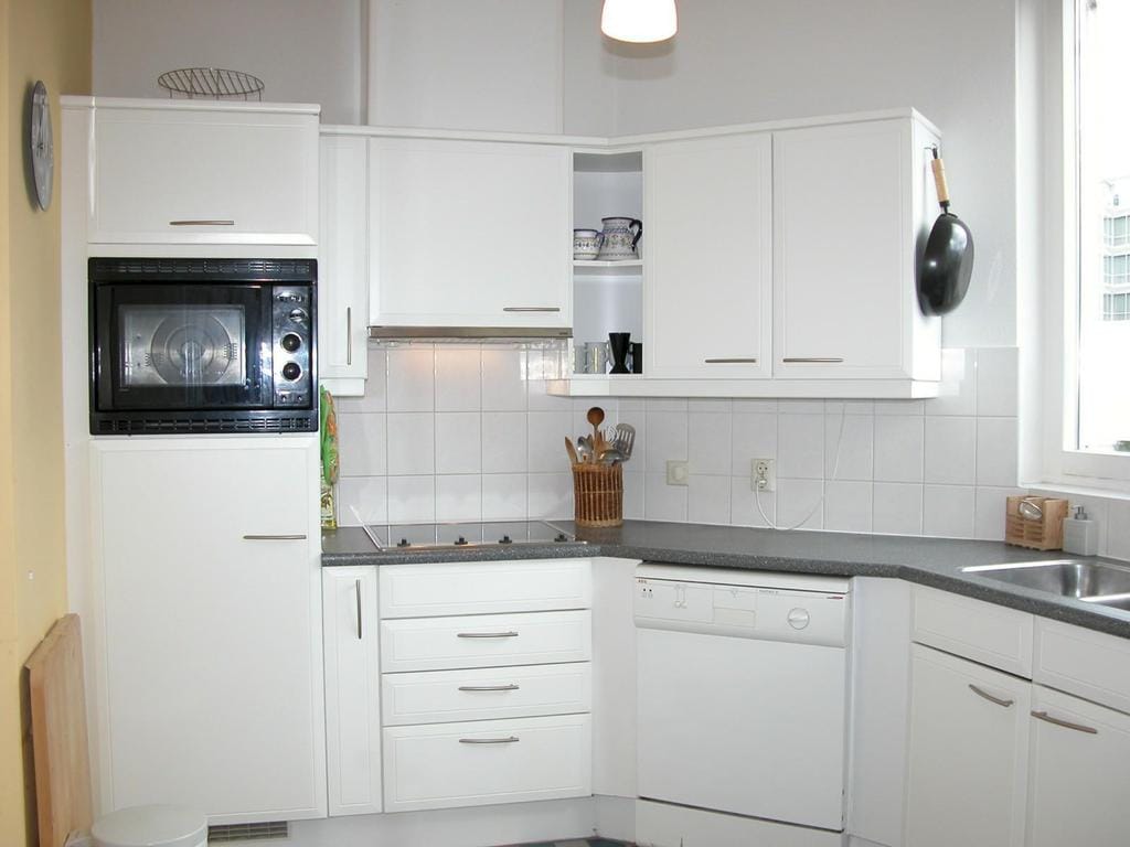 Foto 16 van Burgemeester De Monchyplein 168