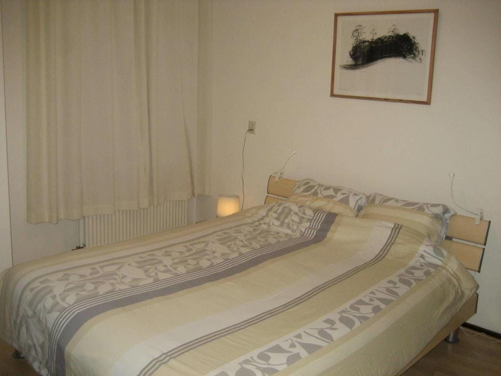 Foto 20 van Burgemeester De Monchyplein 168