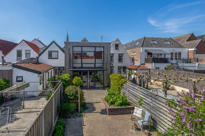 Foto 30 van Voorstraat 12