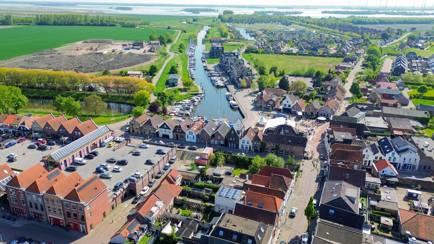 Foto 44 van Voorstraat 12