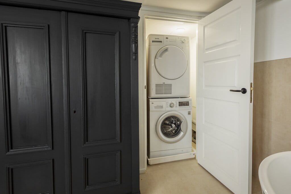 Photo 10 of Hartenstraat 5-A