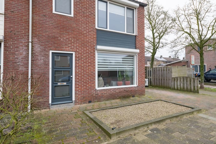 Photo 3 of Huygensstraat 35