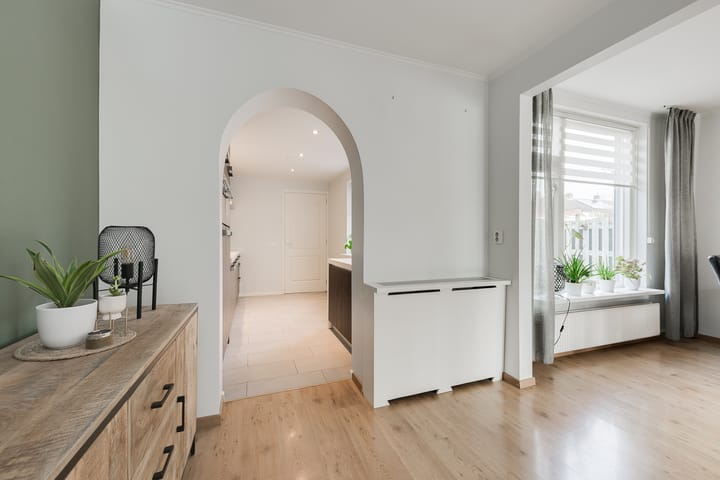Photo 13 of Huygensstraat 35