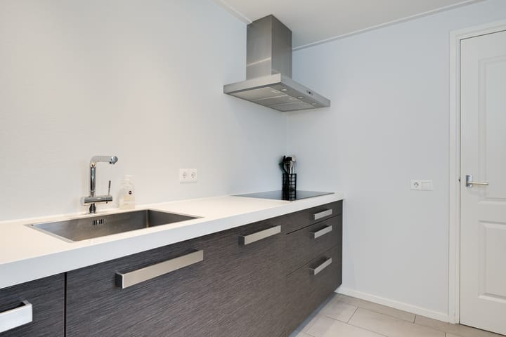 Photo 15 of Huygensstraat 35