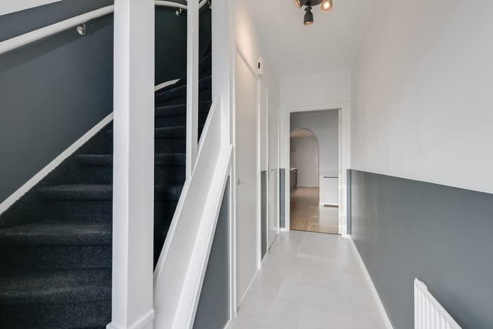 Photo 25 of Huygensstraat 35
