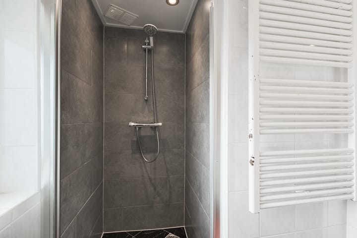 Photo 37 of Huygensstraat 35