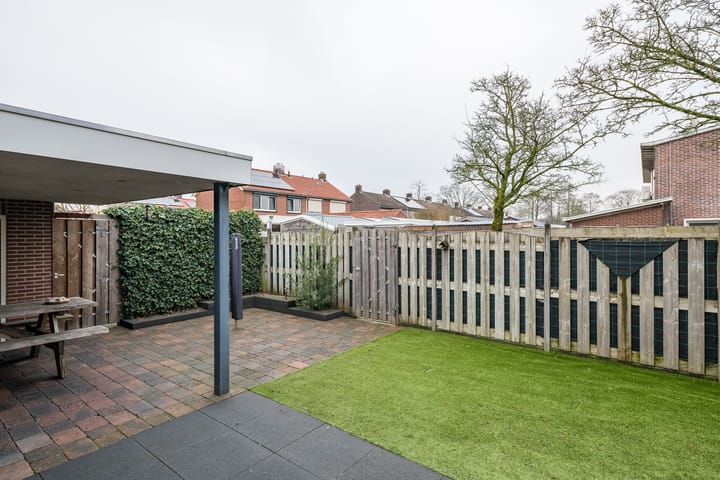 Photo 42 of Huygensstraat 35