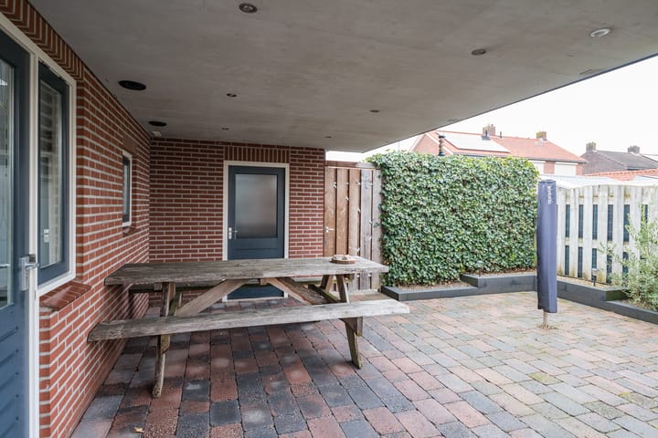 Photo 43 of Huygensstraat 35