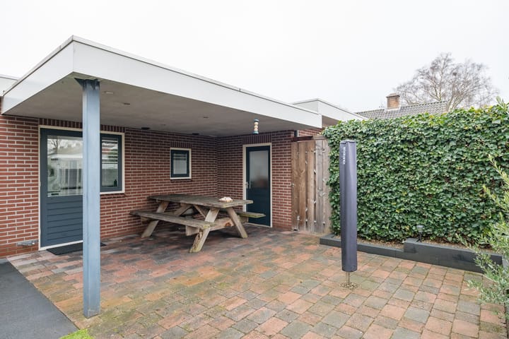 Photo 44 of Huygensstraat 35