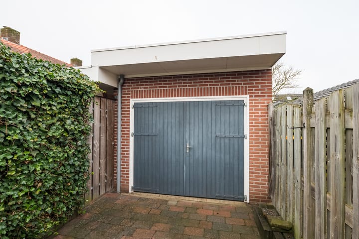 Photo 53 of Huygensstraat 35