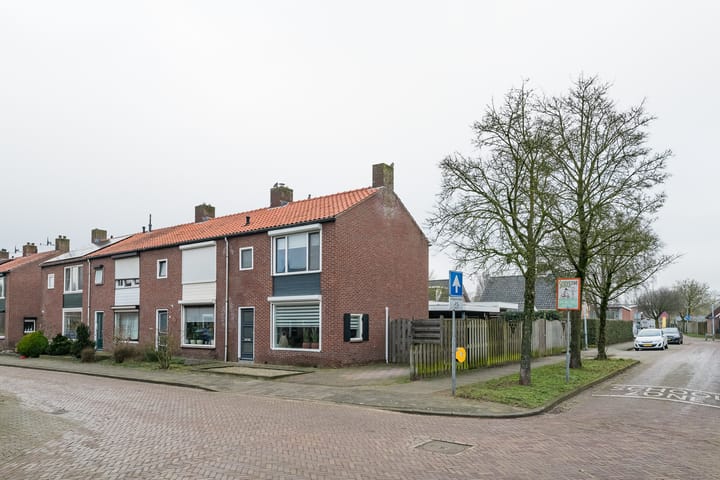 Photo 55 of Huygensstraat 35