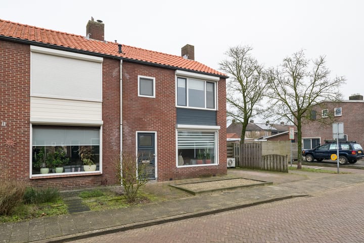 Photo 57 of Huygensstraat 35