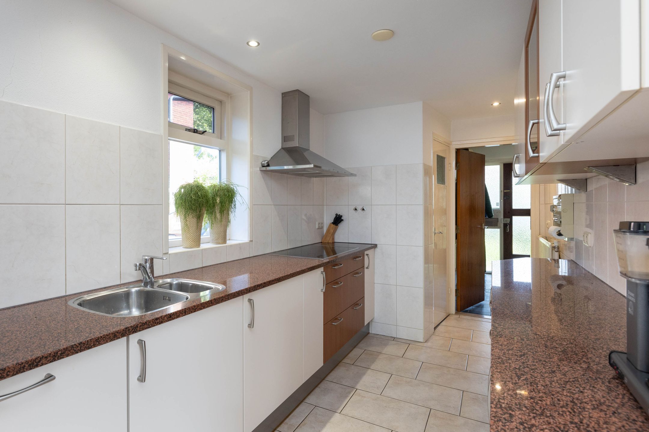 Photo 12 of Dorastraat 40