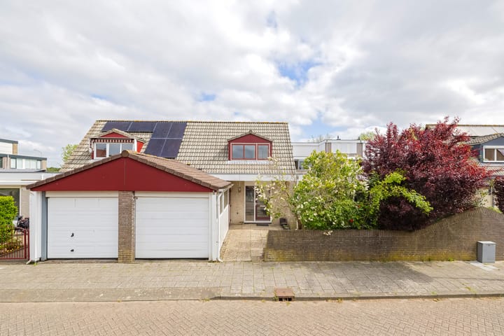 Photo 1 of Johanna Naberstraat 35