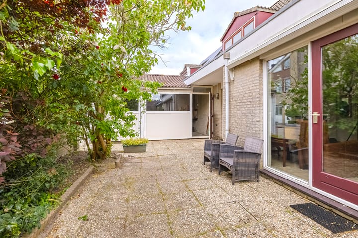 Photo 8 of Johanna Naberstraat 35