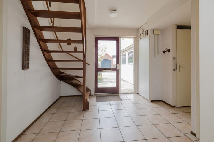 Photo 12 of Johanna Naberstraat 35