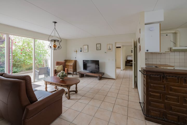 Photo 22 of Johanna Naberstraat 35