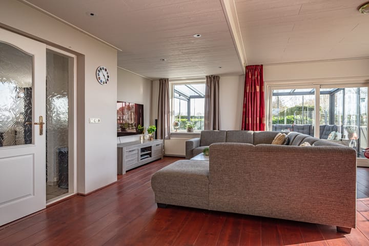 Foto 26 van Zuidermiddenweg 17-1