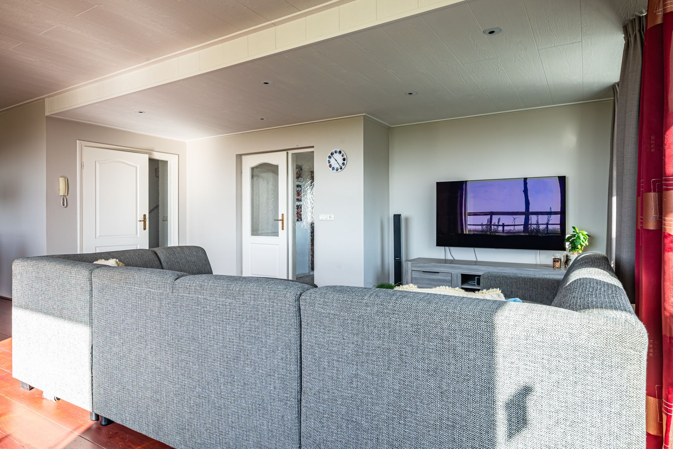 Foto 27 van Zuidermiddenweg 17-1