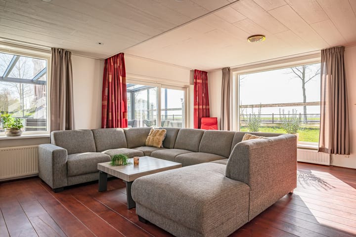 Foto 30 van Zuidermiddenweg 17-1