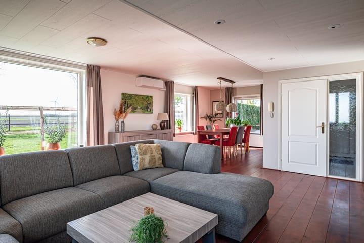 Foto 32 van Zuidermiddenweg 17-1