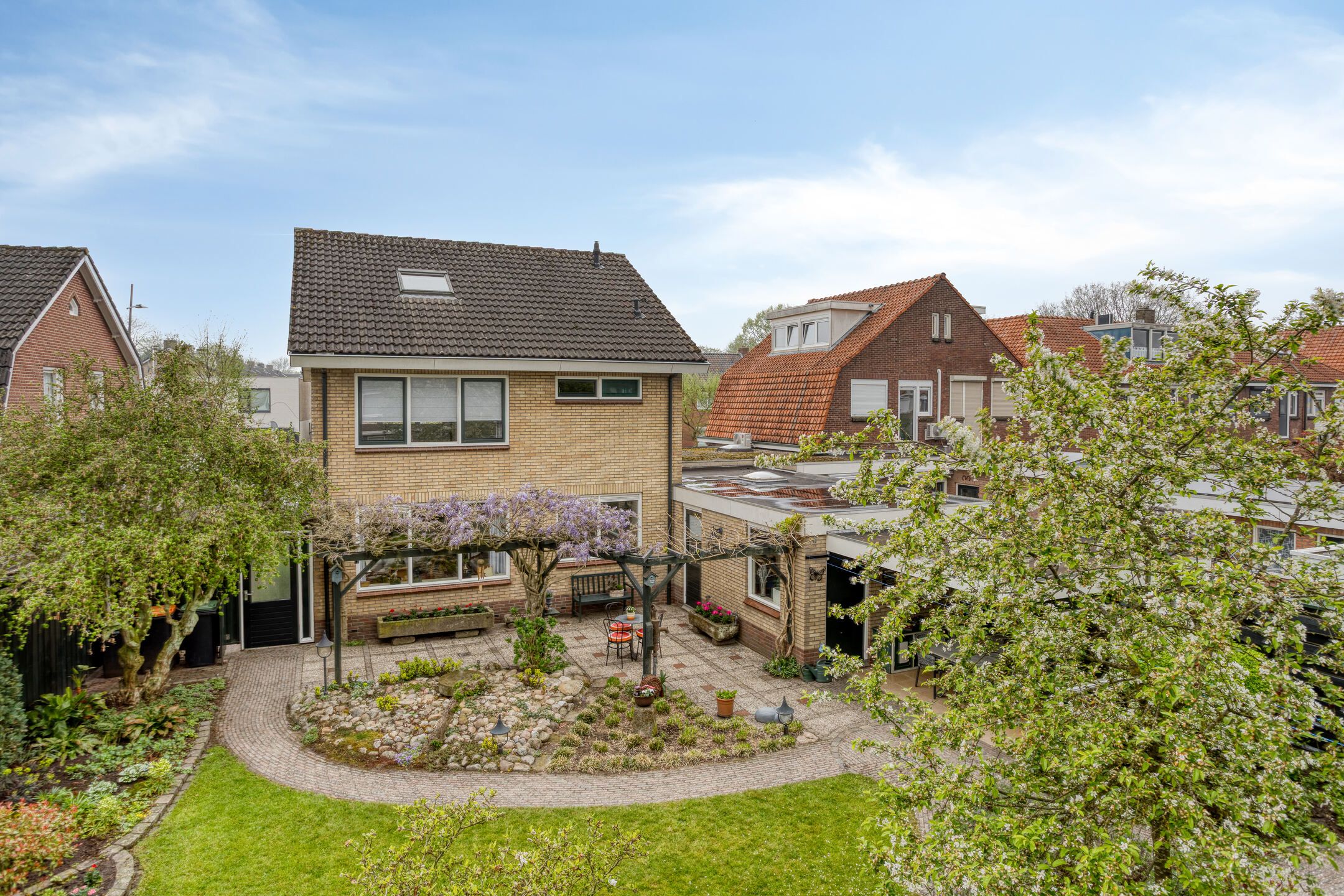 Photo 33 of Gronausestraat 221