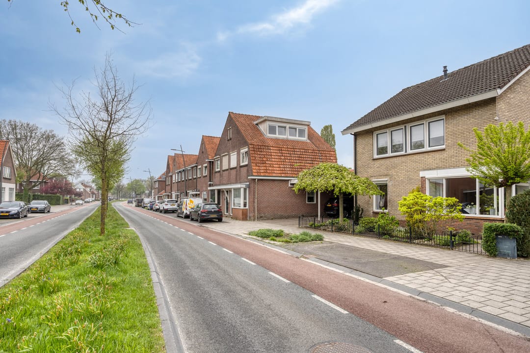 Photo 37 of Gronausestraat 221