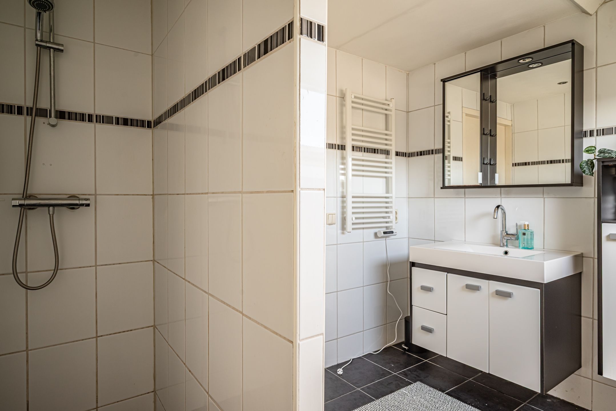 Foto 63 van Zuidermiddenweg 17-1