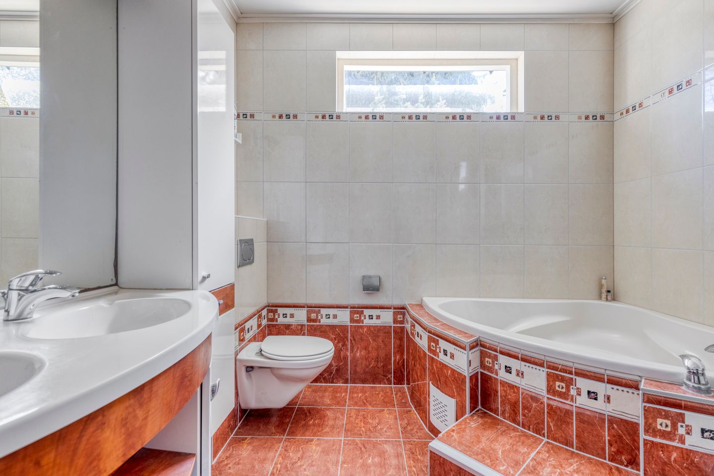 Photo 19 of Manzardstraat 5