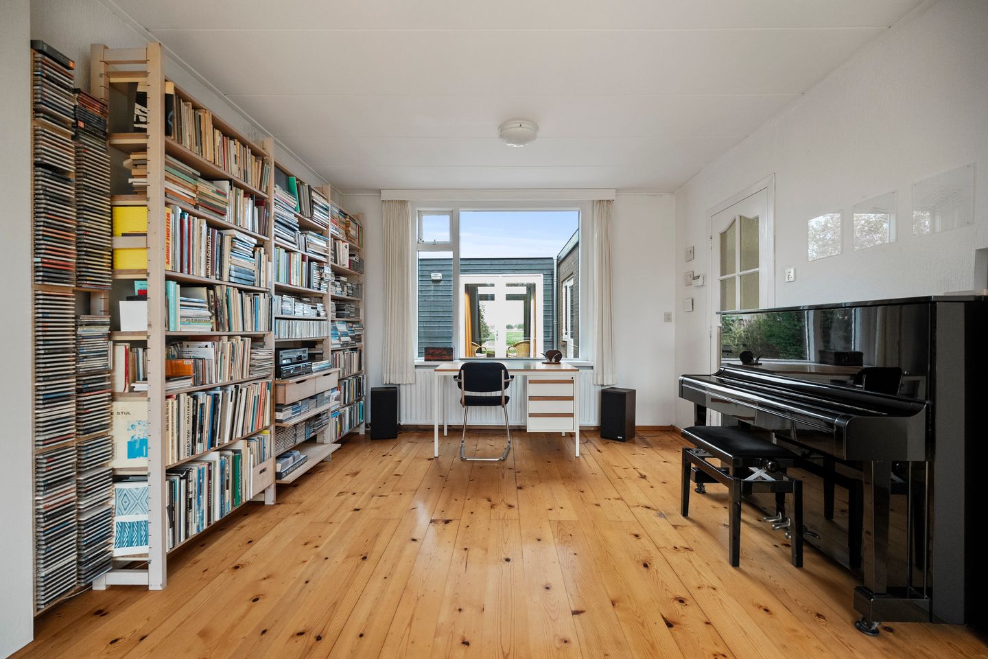 Photo 4 of Van Foreestweg 103