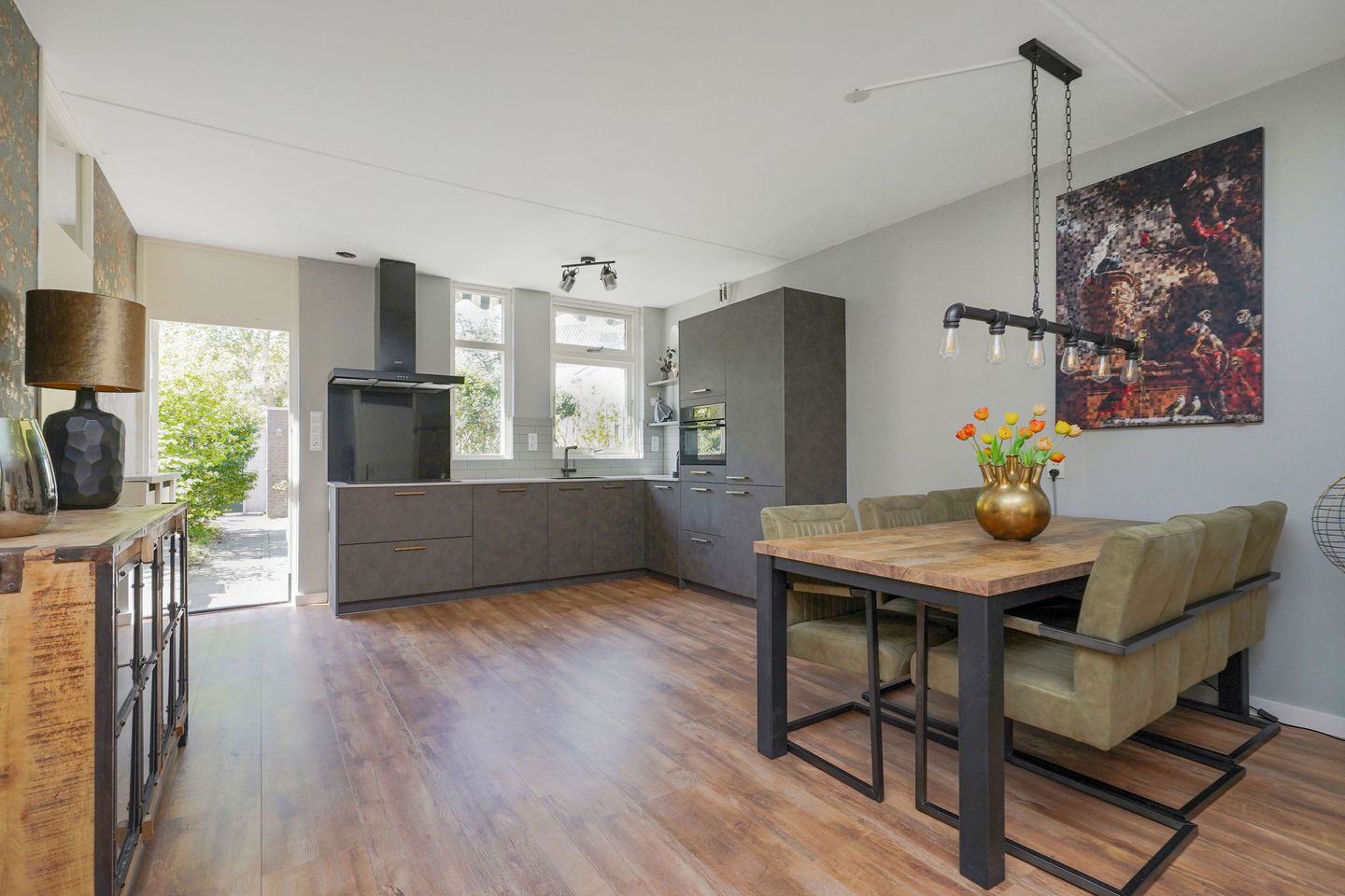 Photo 10 of Dovenetel 19