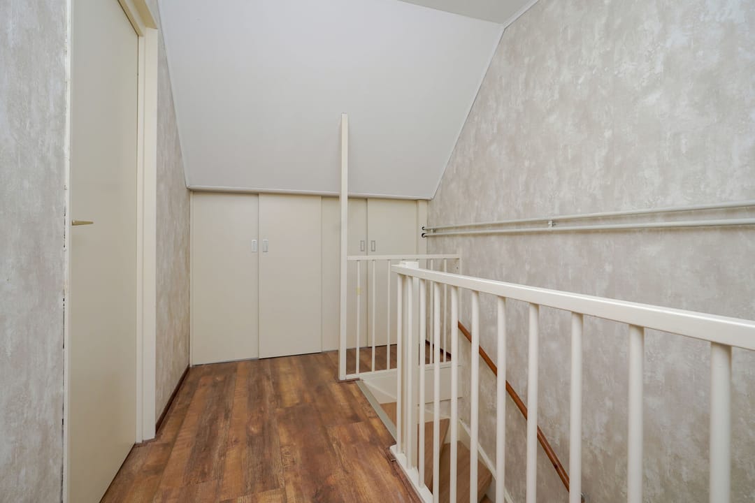 Photo 38 of Dovenetel 19